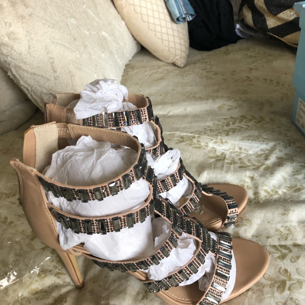 Shoes - Picture 2 of 5